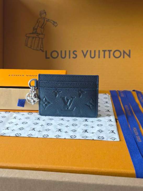 Picture of Louis Vuitton Wallets _SKUfw217831198fw